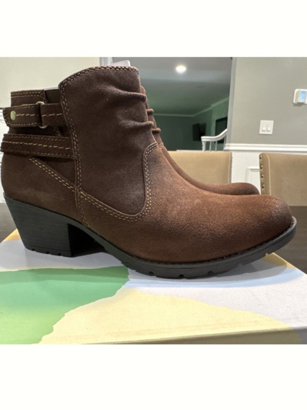 Earth Origins Women's Size 8.5 Oakland Alissa Brown Suede Side Zip Ankle Booties